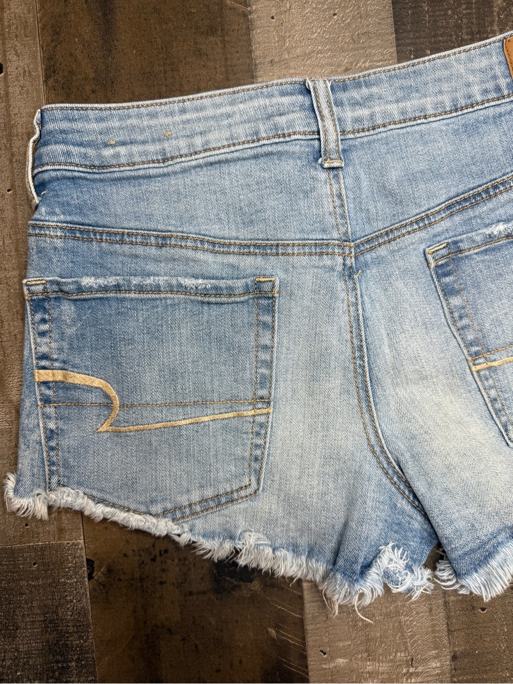 American Eagle Outfitters Hi-Rise Festival Light Wash Distressed Denim Shorts 4 - Picture 5 of 12